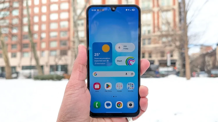 Top 7 điện thoại tốt nhất cho người lớn tuổi năm 2026