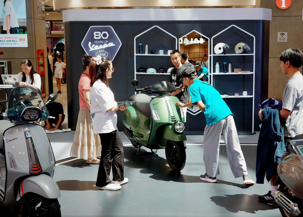 Vespa mang đại tiệc 80 năm đến Đà Nẵng