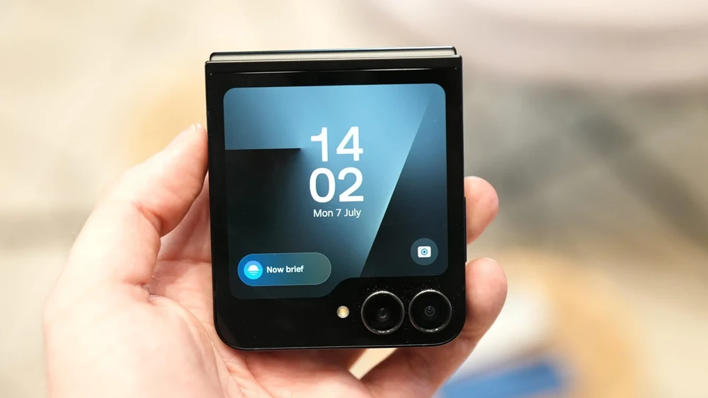 5 mẫu smartphone từng “hot” đang “sale” trong tháng 8/2026