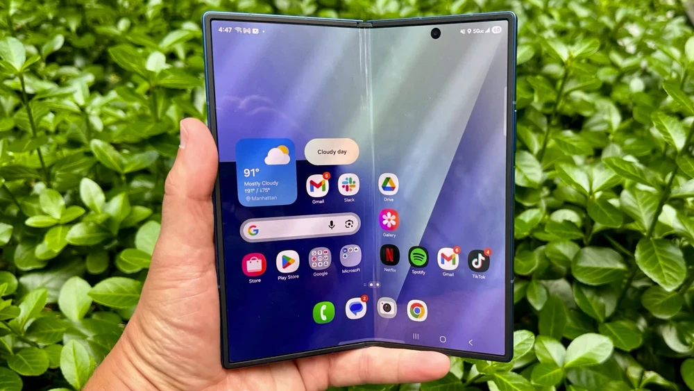 5 mẫu smartphone từng “hot” đang “sale” trong tháng 8/2026