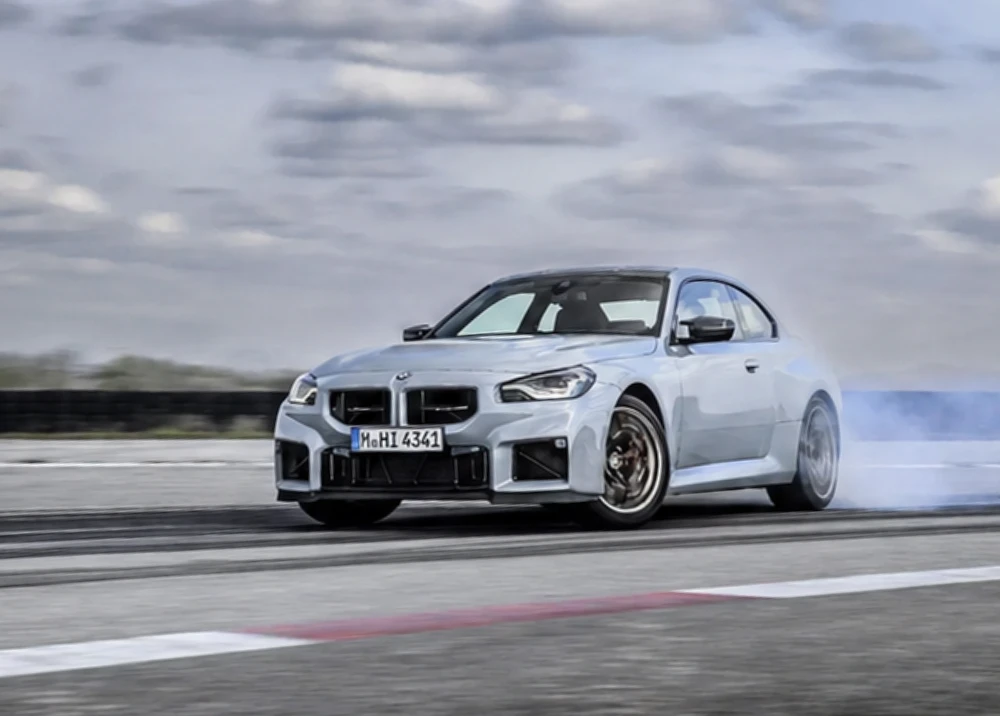 BMW M2 sắp đón thêm biến thể mới?