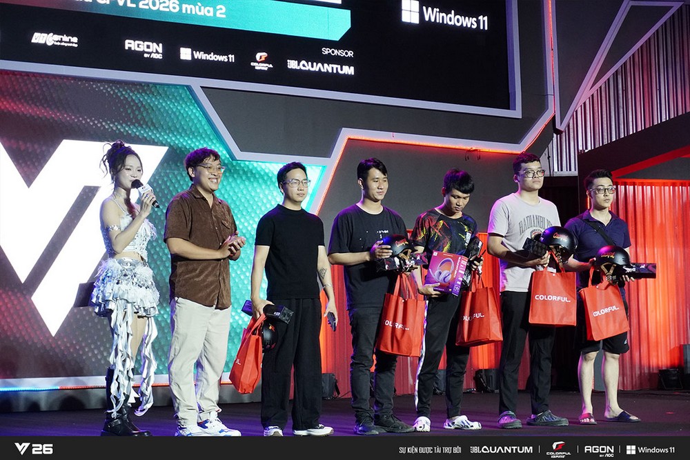 Team Falcons lần thứ 6 lên ngôi vô địch CFVL