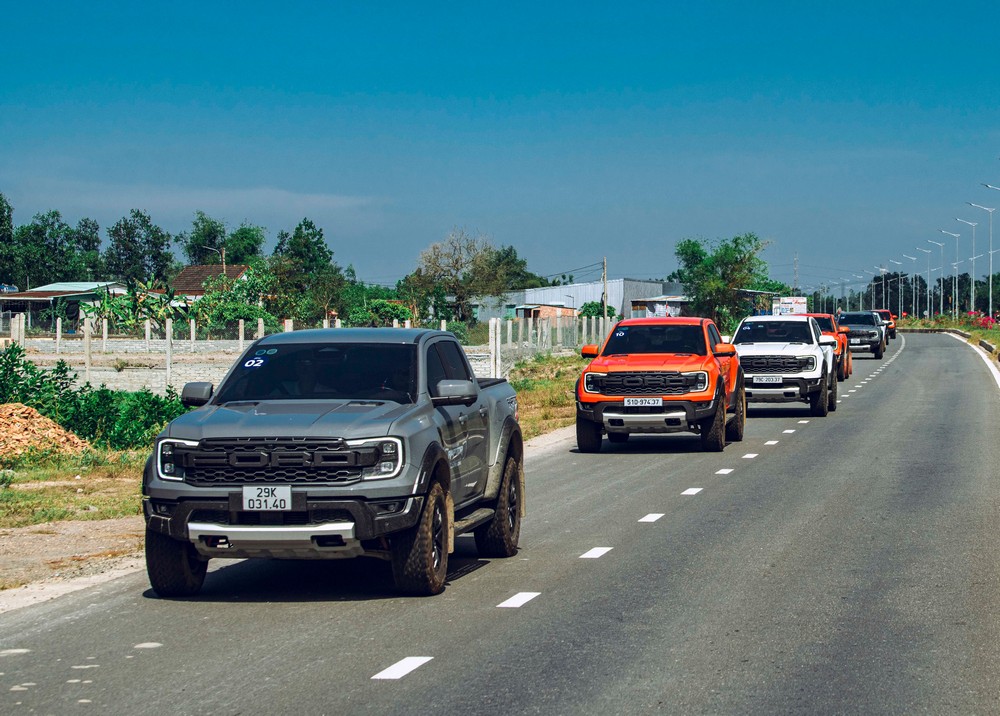 Ford tung loạt ưu đãi lớn tháng 8