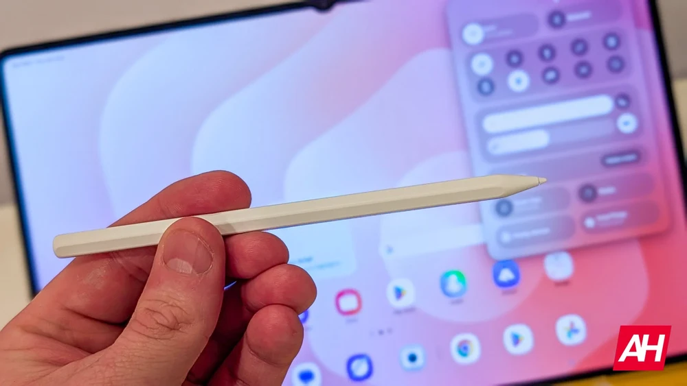 Galaxy Tab S12 Ultra lộ diện thiết kế hoàn chỉnh