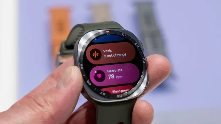 Galaxy Watch Ultra 2 và Apple Watch Ultra 3 đọ sức!