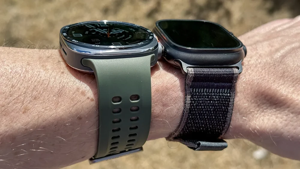 Galaxy Watch Ultra 2 với Apple Watch Ultra 2: Ai cũng có lợi thế riêng!