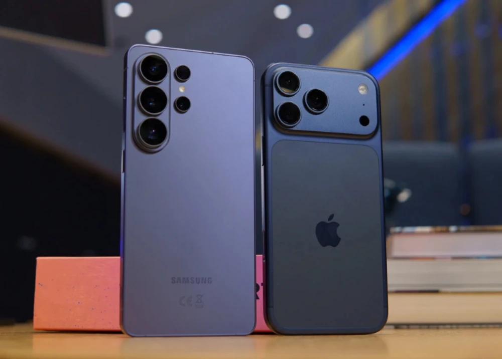iPhone 17 giữ ngôi đầu, Galaxy S26 Ultra gây sức ép