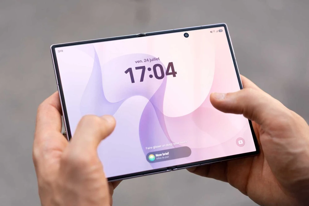 iPhone Ultra liệu có “soán ngôi” Galaxy Z Fold8?
