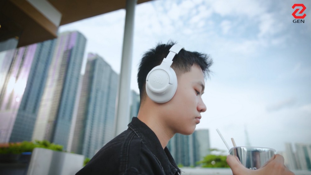 JBL Tune 730BT: vẫn “ghi điểm” dù không có ANC! 