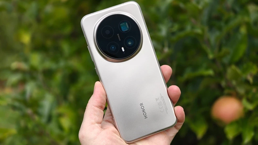 Khi 128GB không còn đủ: 10 điện thoại có bộ nhớ trong 1TB đáng chú ý 