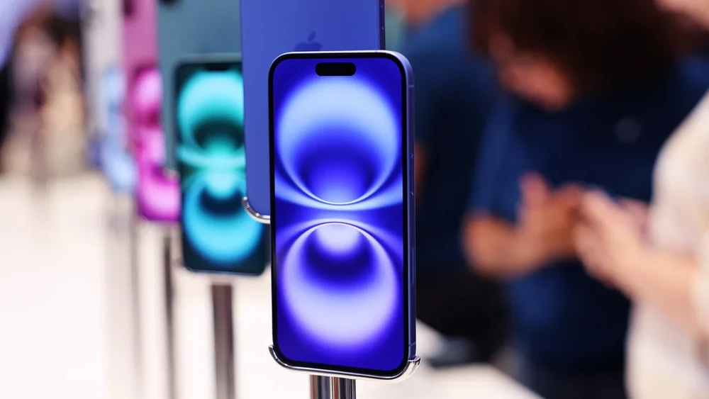 Samsung sẽ “đòi lại” ngôi đầu smartphone từ Apple vào năm 2026?