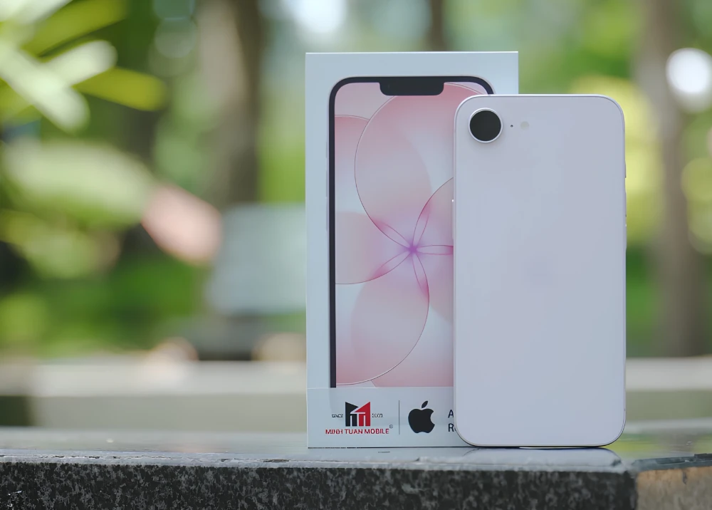 Từ iPhone 17 Pro xuống iPhone 17e: Tại sao không?
